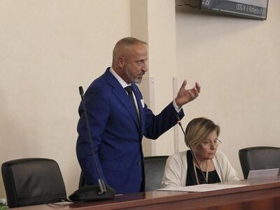 Alessandro Santini, consigliere comunale di Viareggio, rinnova i complimenti alla presidente Marcucci e alla Fondazione Carnevale per la trasparenza nei bilanci e chiede: "La Fondazione Festival Pucciniano si allinei subito"