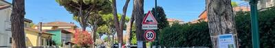 Cantiere via Vittorio Veneto, Lido di Camaiore. Al via la campagna informativa “I pini informano: Cronache di un cantiere”