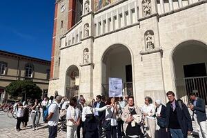 Grande successo per la “Camminata diffusa” dell’AGESC: la Scuola Santa Dorotea di Viareggio protagonista della giornata