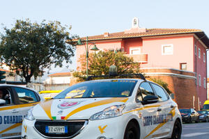 Vigilanza armata a Forte dei Marmi : perplessità sulle tempistiche del bando e il ruolo pionieristico del Corpo Guardie di Città nei servizi di sicurezza urbana integrata