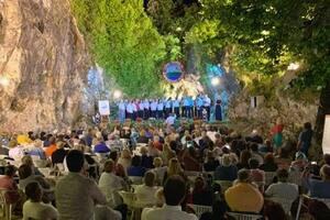 Shopping, arte e musica per "entrare" nel cuore dell'estate a Pietrasanta