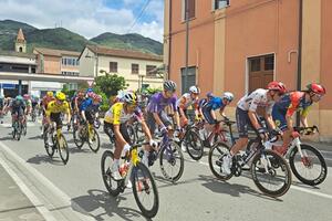 Pietrasanta saluta il Giro d'Italia