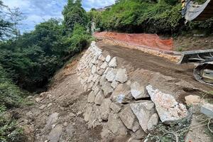 Frane, operazioni in corso a Vitoio e Strettoia