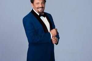 "Bello di mamma" Enrico Brignano al Villa Bertelli Live 2026