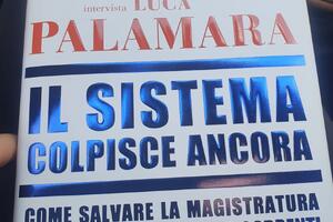 Sold out la presentazione del nuovo libro di Alessandro Sallusti e Luca Palamara "Il sistema colpisce ancora" a Villa Bertelli, sabato 21 febbraio