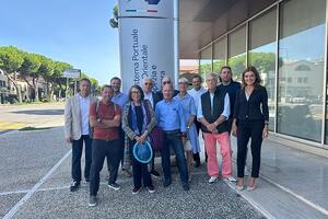 I Paladini Apuoversiliesi incontrano l’Autorità Portuale per aprire un dialogo e invitare il commissario pisano al convegno del 6 ottobre alla Torre Fiat di Marina di Massa, presenti i candidati, i politici e gli amministratori del territorio