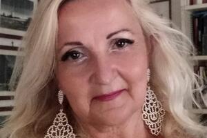 Forte dei Marmi: Nadia Verdile torna a Villa Bertelli con l&#039;incontro Regine a Napoli