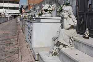 La bimba che aspetta: un emozionante racconto di Elisabetta Salvatori al MuSa di Pietrasanta