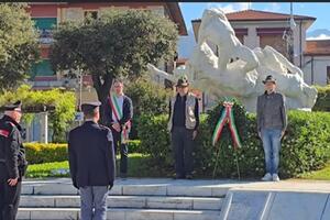 La ricorrenza del 25 aprile nel Comune di Seravezza. Cerimonia a Querceta e letteratura della resistenza in biblioteca