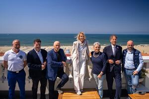 Presentata la coalizione Marialina Marcucci sindaca: sei liste,  spazio ai giovani e ai professionisti, nuovi volti della politica per Viareggio. 143 candidati alla corsa come consiglieri comunali.