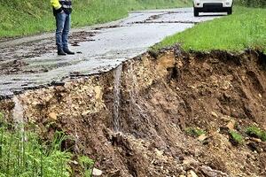Frane di aprile 2025, in arrivo altri 500mila euro dalla Regione Toscana   per la messa in sicurezza della strada a La Porta e della Stazzema-Gallicano