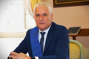 Accorpamenti Scolastici: la Provincia si costituisce in giudizio. Pierucci firma il ricorso straordinario al Presidente della Repubblica