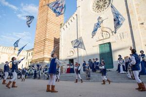 Novità e conferme per i primi 10 anni di "Pietrasanta Medievale"