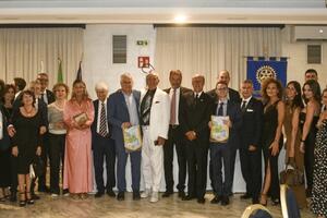 Via Francigena, pace e dialogo tra i popoli: a Viareggio l’incontro del Rotary Sant’Anna di Stazzema–Via Francigena