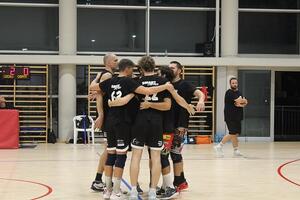 Pallavolo Serie B maschile: domenica 12 ottobre esordio al PalaCamaiore per l&#039;Upc Sdh Volley