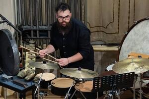 Trasparenze sonore Concerto percussioni e pianoforte a Villa Bertelli, domenica 21 settembre ore 17