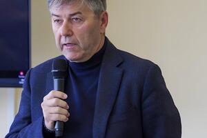 Gastroenterologia a rischio chiusura? Murzi: "Arrivano notizie preoccupanti, ma l'Azienda non ha informato la Conferenza Zonale né i sindacati"