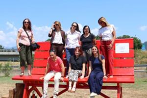 Inaugurata dal Consorzio di Bonifica la panchina rossa gigante contro la violenza sulle donne