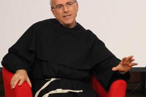 Seravezza: Padre Domenico Paoletti con "Lessico della minorità" è il prossimo autore della rassegna Libri a Palazzo Mediceo, lunedì 27 luglio