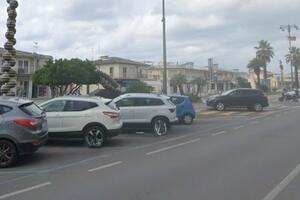 Sporca, pericolosa e piena di disagi:  è il severo ritratto che un turista ha fatto di Viareggio