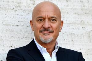Sandra Bonzi, Claudio Bisio e Fabio Genovesi insieme al Caffè de La Versiliana