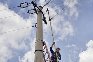 Segnalazioni sulla linea elettrica a Torre del Lago: le spiegazionei di  E-Distribuzione