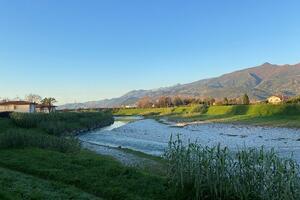 Il Consorzio riporta &#039;in asse&#039; il fiume Versilia: sedimenti utilizzati per rinforzare le sponde