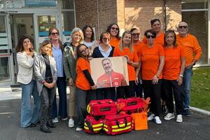Casa di Comunità del Terminetto: in ricordo di Andrea Paci donazione di borse e portachiavi per l’assistenza domiciliare