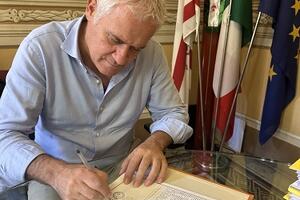 Si chiudono i registri cartacei: Camaiore passa al digitale per i documenti di anagrafe, elettorale e stato civile