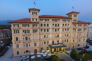 Il Grand Hotel Royal di Viareggio riapre venerdì 13 marzo