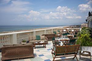 Musica e cocktail d&#039;autore sulla terrazza dell&#039;Hotel Palace per il Primo maggio