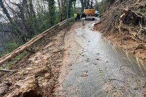Seravezza, problemi sulle strade di montagna per il maltempo: i bimbi della materna spostati a valle
