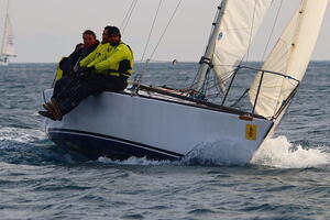 Vela: nei J24 è Be Beef del viareggino Francesco Nucara al comando del XXXV Campionato Invernale del Ponente