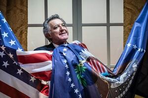 “November” con Luca Barbareschi al Teatro Comunale di Pietrasanta: nuovo sold out, martedì 17 marzo