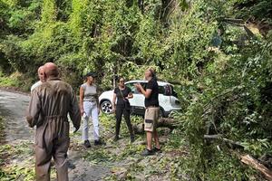 L&#039;onorevole di Forza Italia Deborah Bergamini visita zone  dimenticate a Pruno di Stazzema