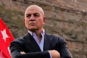 "Una biografia di periferia". Il libro di Marco Rizzo apre la rassegna estiva Parliamone in Villa a Villa Bertelli, venerdì 29 maggio