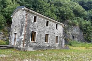 A Stazzema la Valle Bianca di Arni: una camminata ludico-motoria  fra la Madonna del cavatore, le Gobbie e il rifugio &quot;Puliti&quot;