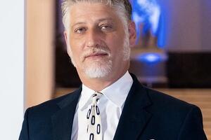 Il Ministro della Cultura Alessandro Giuli al Caffè della Versiliana,  giovedì 21 agosto alle ore 18,30