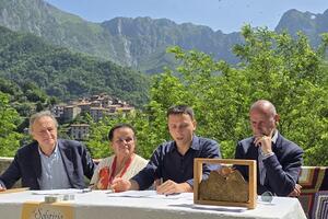 Toscani, Cappato, Oppicelli, gli street boulder e il Monte Forato: è ricco il programma del Solstizio d&#039;estate 2025 a Stazzema