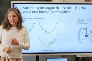 Elena Pierpaoli, docente di astrofisica ed astronomia alla University of Southern California di Los Angeles incontra gli alunni del Liceo Scientifico Barsanti e Matteucci