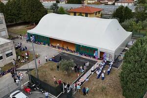 Camaiore: inaugurata la nuova tensostruttura “Paolo Barsotti” alle Scuole di Capezzano Pianore