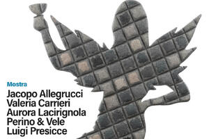 Jacopo Allegrucci espone a Lecce un pavone di cartapesta