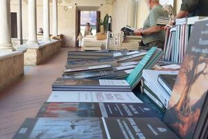 Da venerdì a Pietrasanta torna "Libropolis"