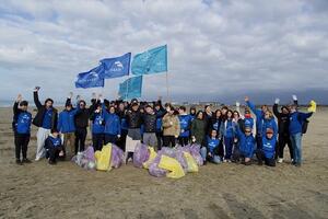 Viareggio, “Emergenza mareggiate”: Marevivo mobilita i “Nauticinblu” per ripulire le spiagge