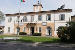 Dimissioni del collegio dei revisori di Massarosa, i consiglieri d’opposizione: “La dice luna sulla reale situazione economica e gestionale dell’ente”