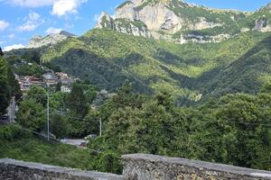 Approvato un progetto storico per Stazzema 1,8 milioni di euro per tre nuovi parcheggi nei borghi di Stazzema