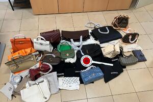 Forte dei Marmi, lotta alla contraffazione: sequestrati oltre 50 tra borse e accessori