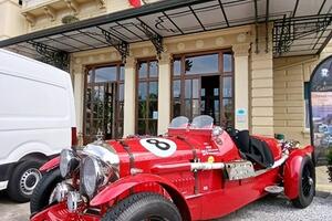Grand Hotel Royal - Da Viareggio alla Corsica in auto d&#039;epoca: domenica 14 settembre la partenza