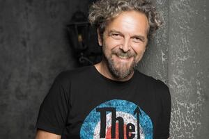 Antonio Ornano porta alla Versiliana il suo nuovo spettacolo "(In)grato"