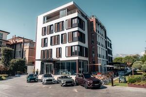 Principe Forte dei Marmi e Bentley: incontro tra due eccellenze del lusso contemporaneo